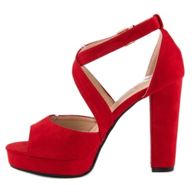 Sandaler på en hög stolpe röd 2