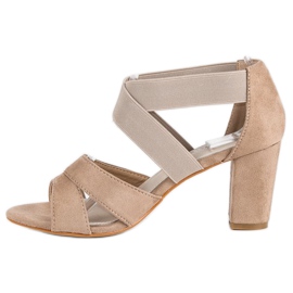 Filippo Mockasandaler på en stolpe brun 1