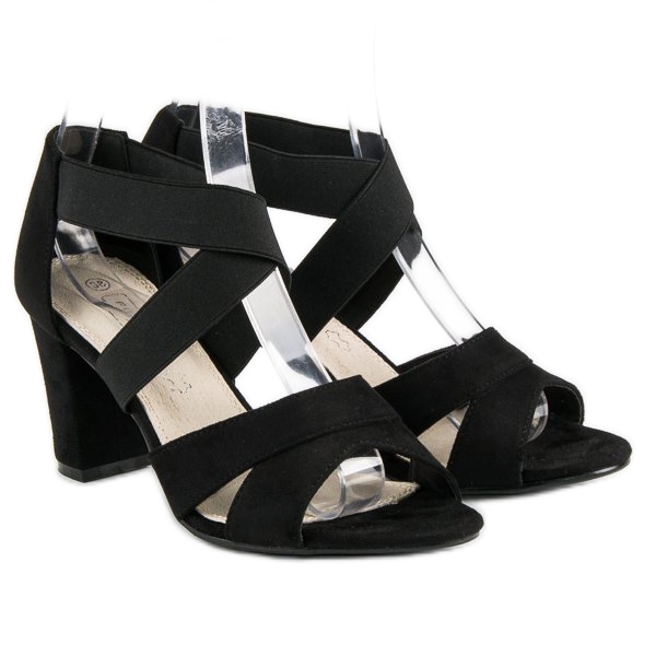 Filippo Mockasandaler på en stolpe svart 2