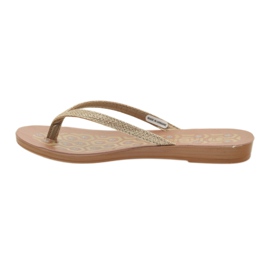 INBLU IR063 gyllene flipflops 2