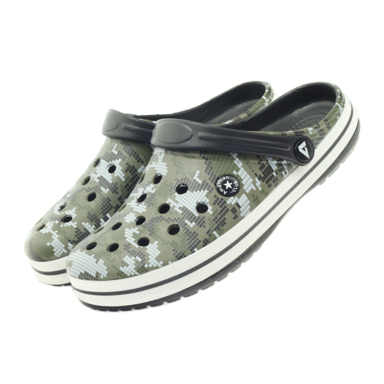 American Club Kroks trånga tofflor camo sandaler vit svart grön 4
