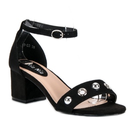 Nio Nio Svarta sandaler på stolpen 1