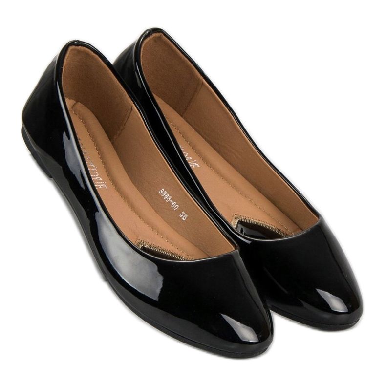 Lackerade ballerinor svart 2