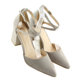 Pumpar på den grå stolpen SY40 grå 2