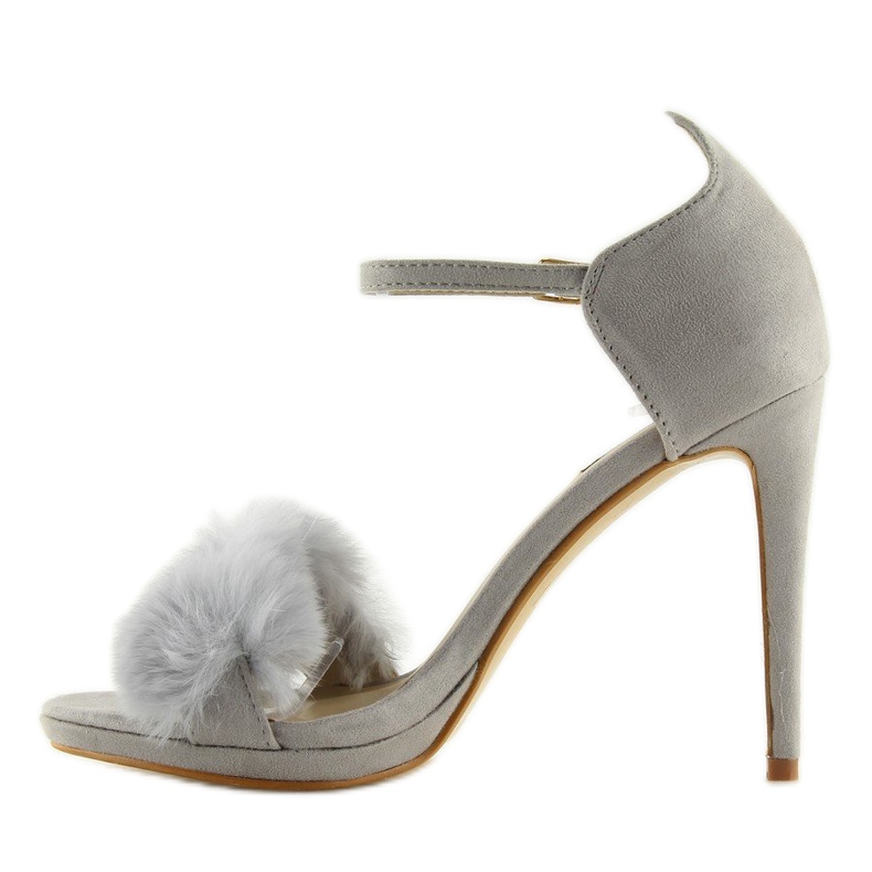 Grå sandaler på en grå L6120 Grå hög klack 2