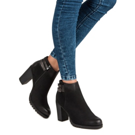 Show It Klassiska stövlar på stolpen svart 2