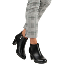 Eleganta stövlar på VINCEZA-stolpen svart 2