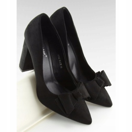 Pumpar på den svarta stolpen SY42 Svart 1