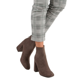 Corina Eleganta stövlar i mocka brun 1