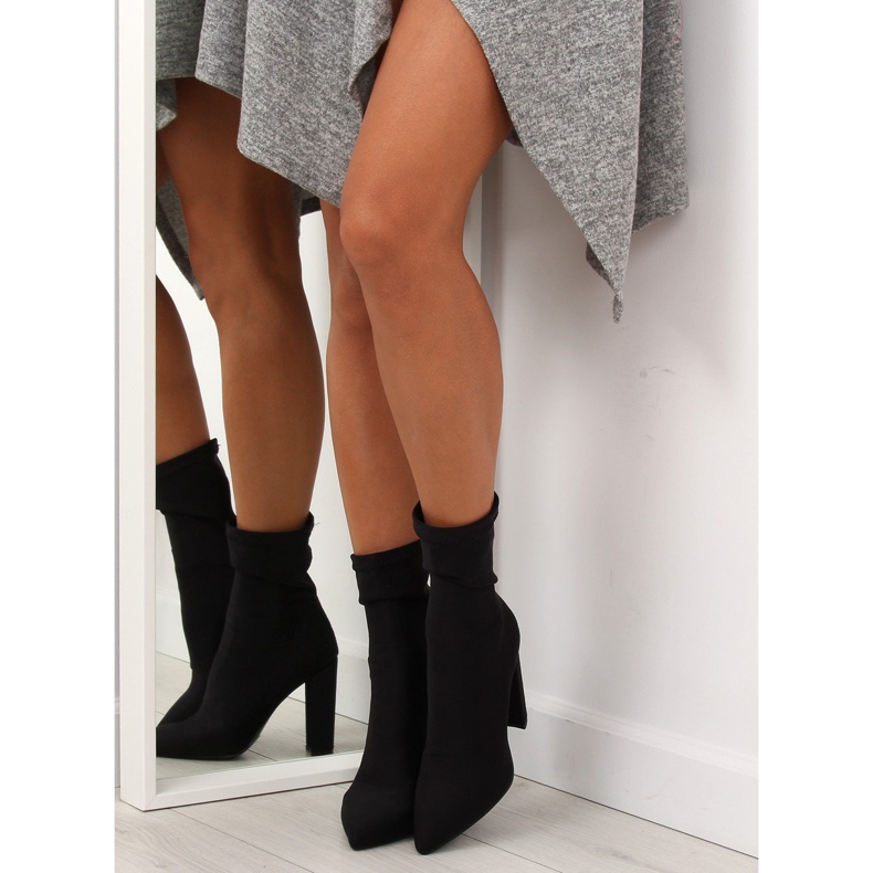 Svarta neopren högklackade stövlar NS028P 1