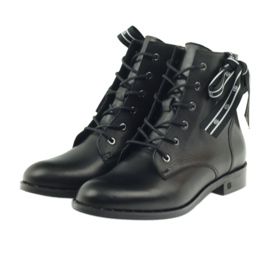 Stövlar dekorerade med rosett och Badura nitar svart 3