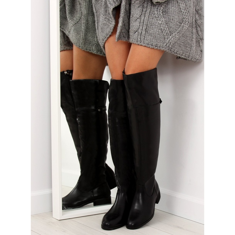 Knäskorna svart A-22 Svart 1