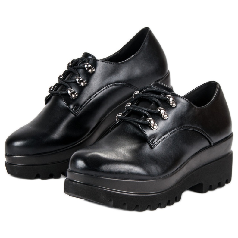 Knutna damskor svart 2