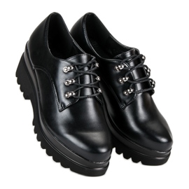 Knutna damskor svart 1