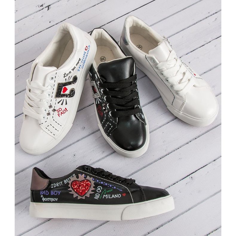 Svarta sneakers med tryck 1