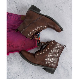 Bundna bruna arbetare 1