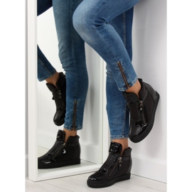 Svarta kvinnors sneakers R24-6 Svart 2