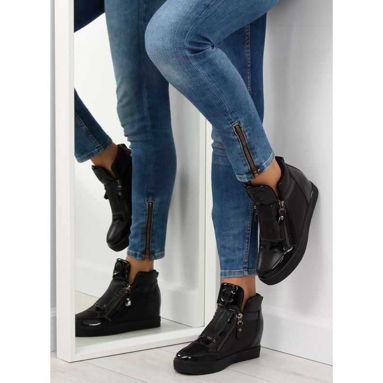 Svarta kvinnors sneakers R24-6 Svart 2