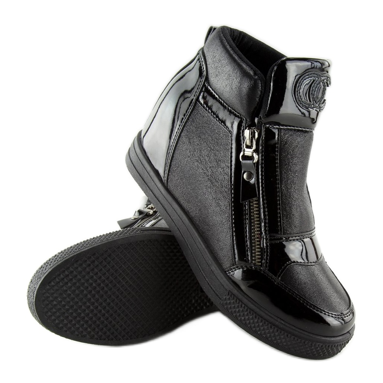 Svarta kvinnors sneakers R24-6 Svart 1