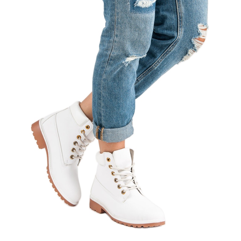 Kvinnors vita vandringsskor 1