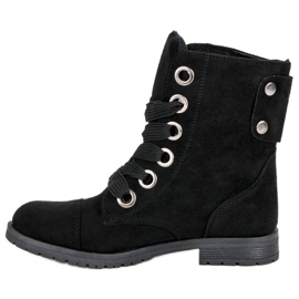 Arbetare i svart mocka 1