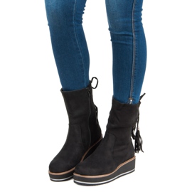 Forever Folie Stövletter i mocka med klackar svart 1