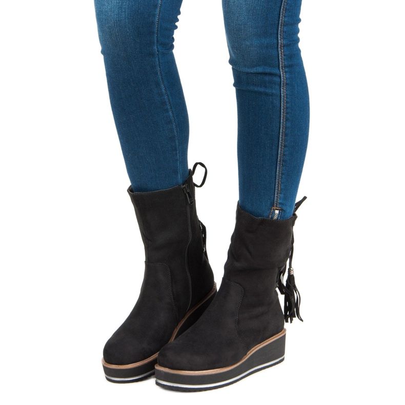 Forever Folie Stövletter i mocka med klackar svart 1