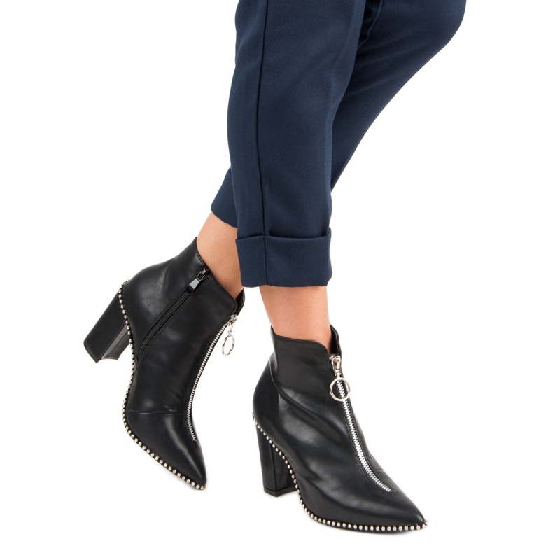 Eleganta svarta stövlar 2