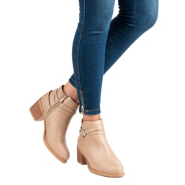 Abloom Beige stövlar på stolpen 1