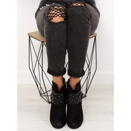 Stövlar på en stabil häl svart G-36 Svart 1