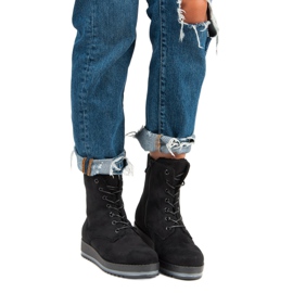 Varma, bundna kängor svart 1