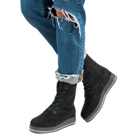 Varma, bundna kängor svart 2