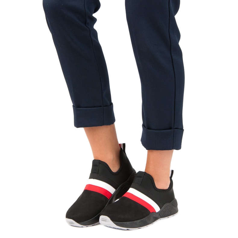 Svarta slip-on sneakers 1