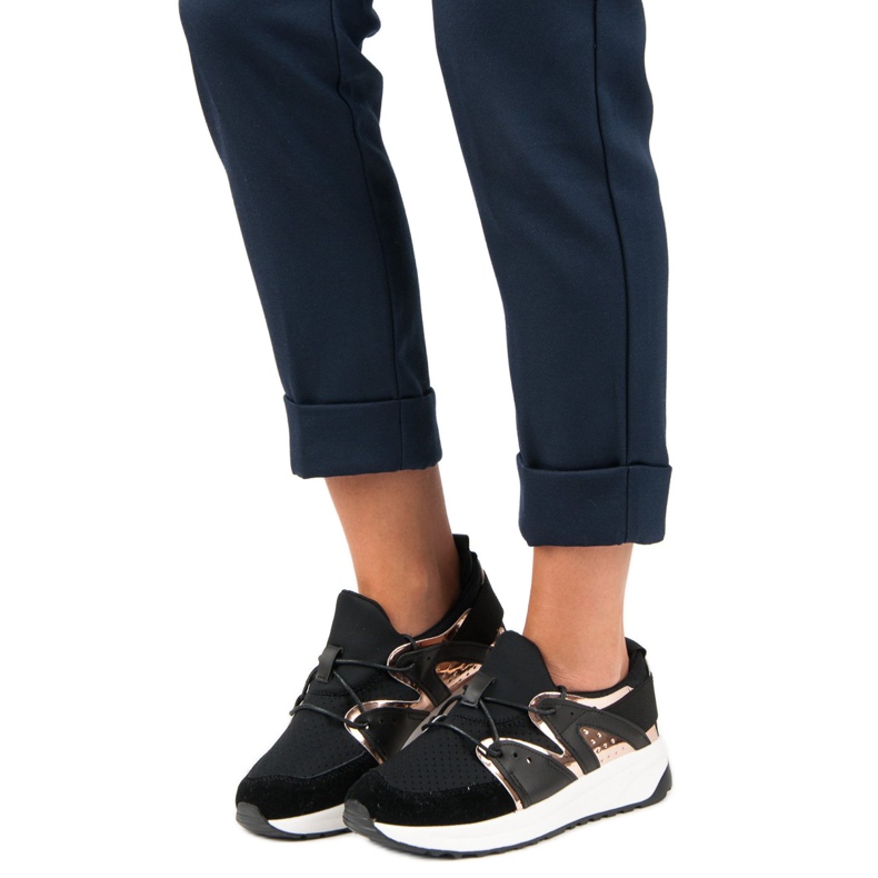 Snygga sportskor svart 1