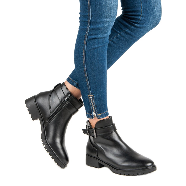 Vices Låga stövlar med spänne svart 1