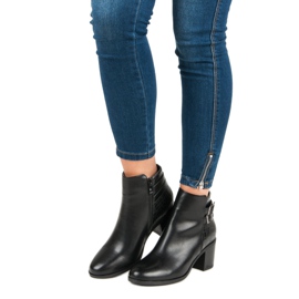 Filippo Klassiska högklackade stövlar svart 2