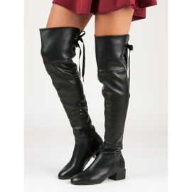 Svarta musketeerstövlar 2