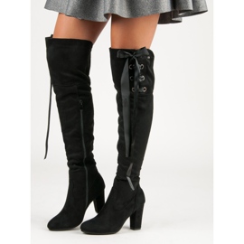 R'S Svarta mockamusketer 2