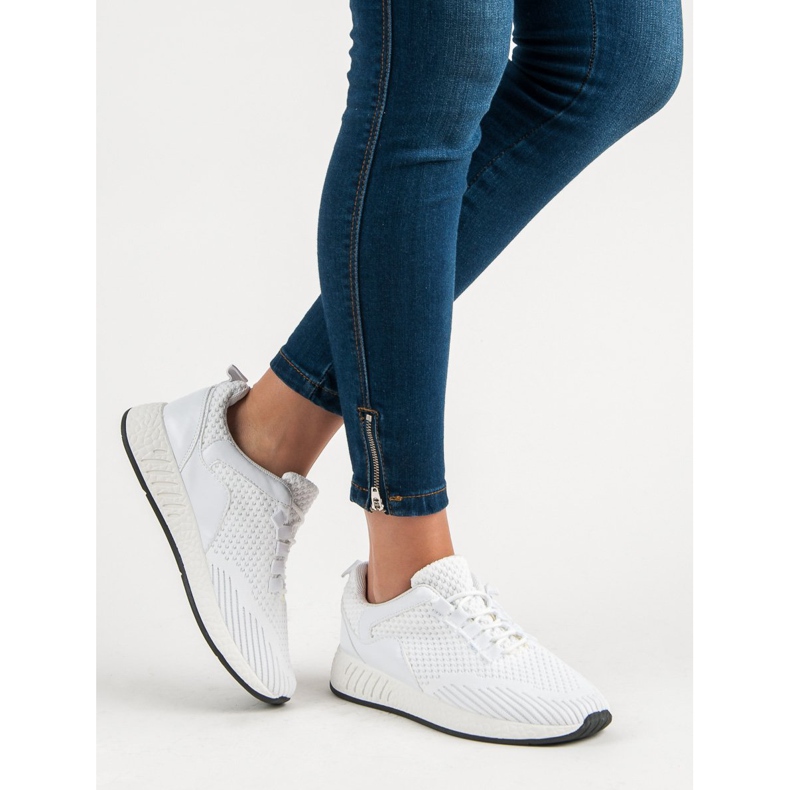 Lätta sportskor vit 1