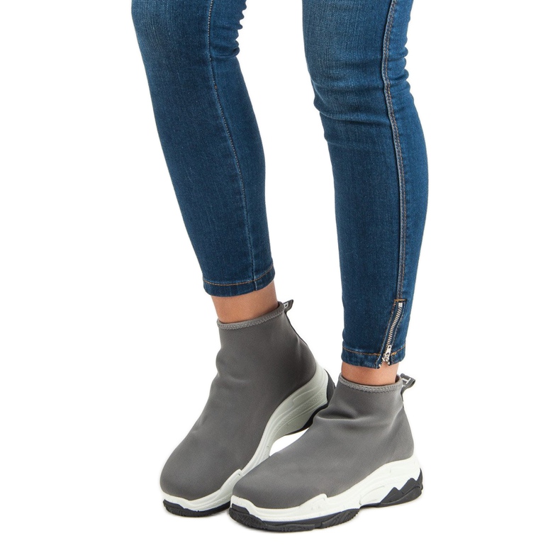 Trendiga sportskor grå 1