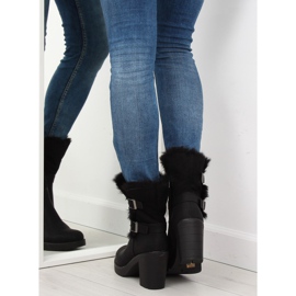 Svarta halvstövlar höga klackar T119 Svart 2