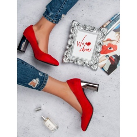 Röda pumpor i mocka 1