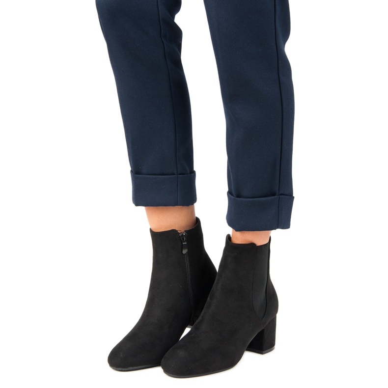 Top Shoes Högklackade stövlar i mocka svart 2