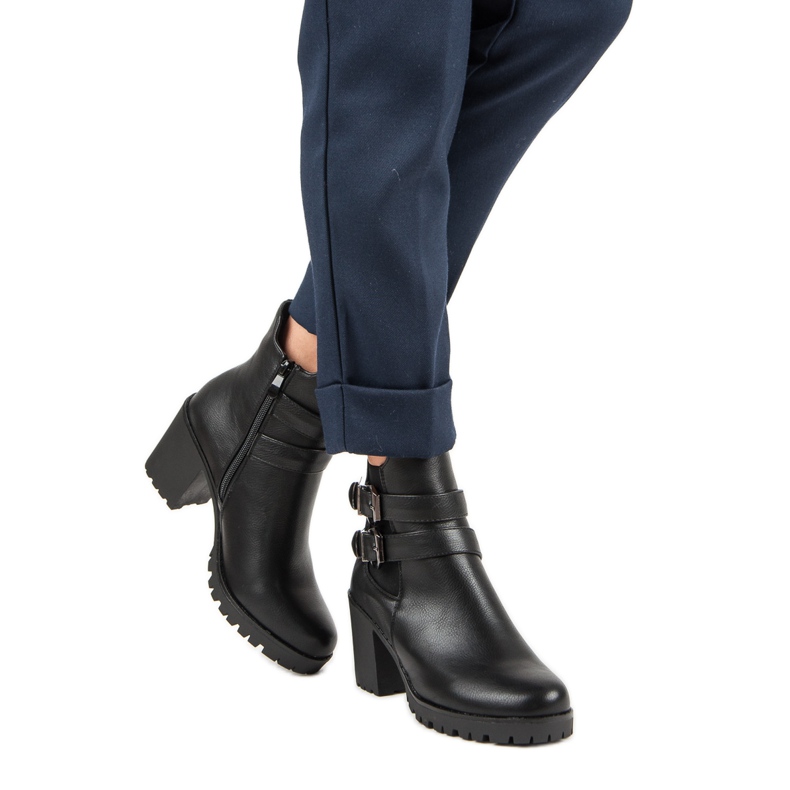 Filippo Fritidsskor på en stolpe svart 1