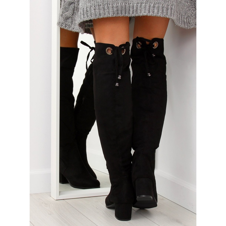 Svarta högklackade stövlar B-318 svart 2