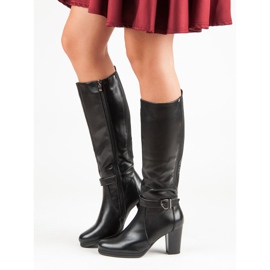 Filippo Varma stövlar på en stolpe svart 2