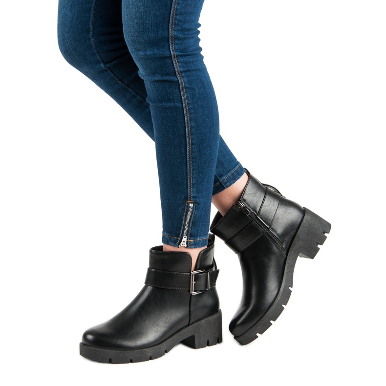 Kayla Svarta arbetare på plattformen 2