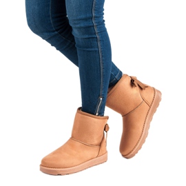 Mukluki Med En Rosett brun 1