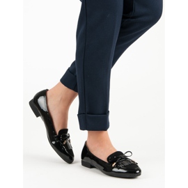 Lackerade loafers med rosett svart 2