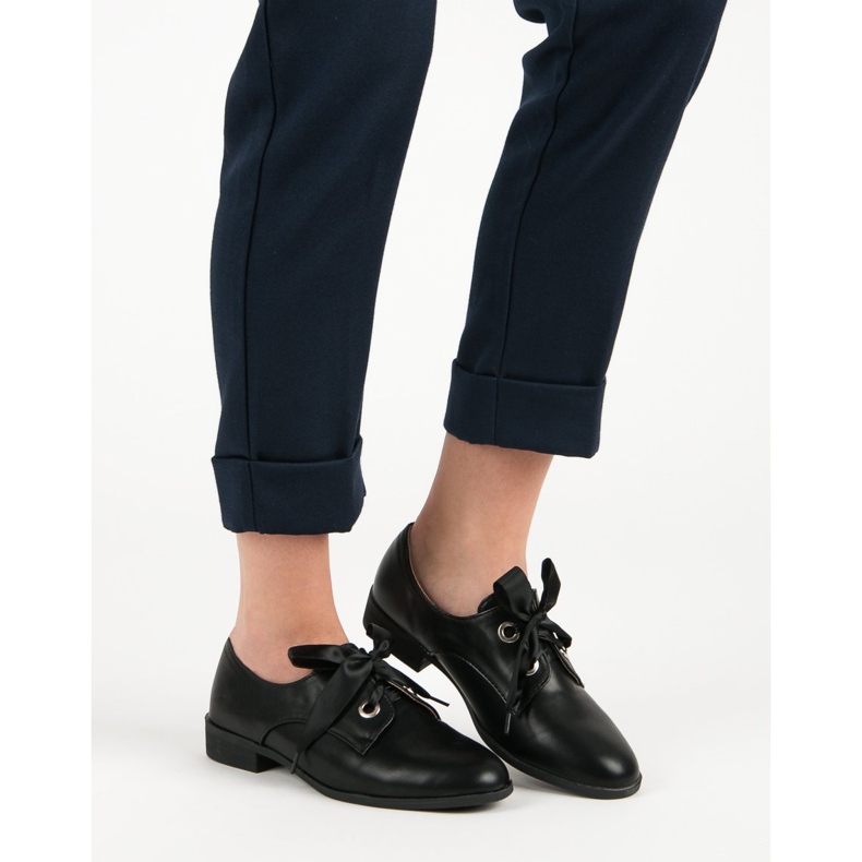 Tina&Co Knutna brogues svart 1